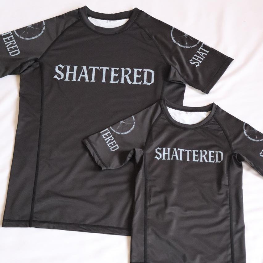 Inspired by our Levantine origins and our deeply rooted history with Olive trees. We dropped this design in two distinct colors to honor and be proud of our heritage. Our rash guards resemble olive tree roots in strength and resilience through hardships.