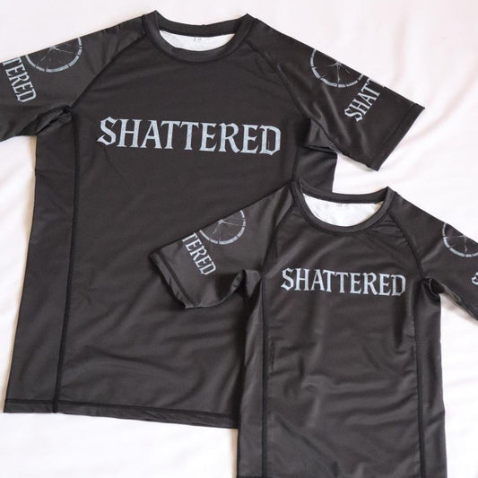 Inspired by our Levantine origins and our deeply rooted history with Olive trees. We dropped this design in two distinct colors to honor and be proud of our heritage. Our rash guards resemble olive tree roots in strength and resilience through hardships.